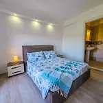 Apartment Ghouse