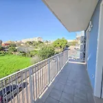 Apartment Ghouse