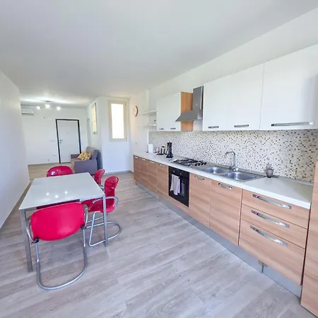 Apartment Ghouse